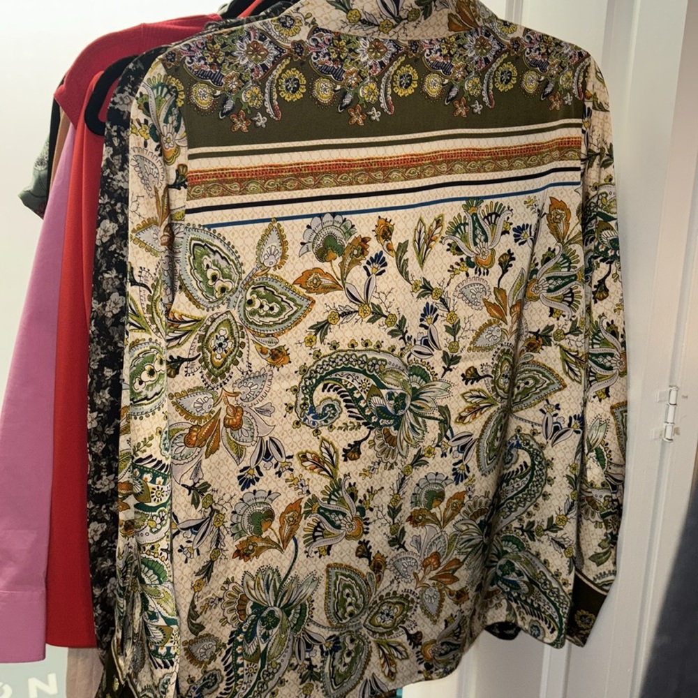 Blouse - Picture 2 of 2